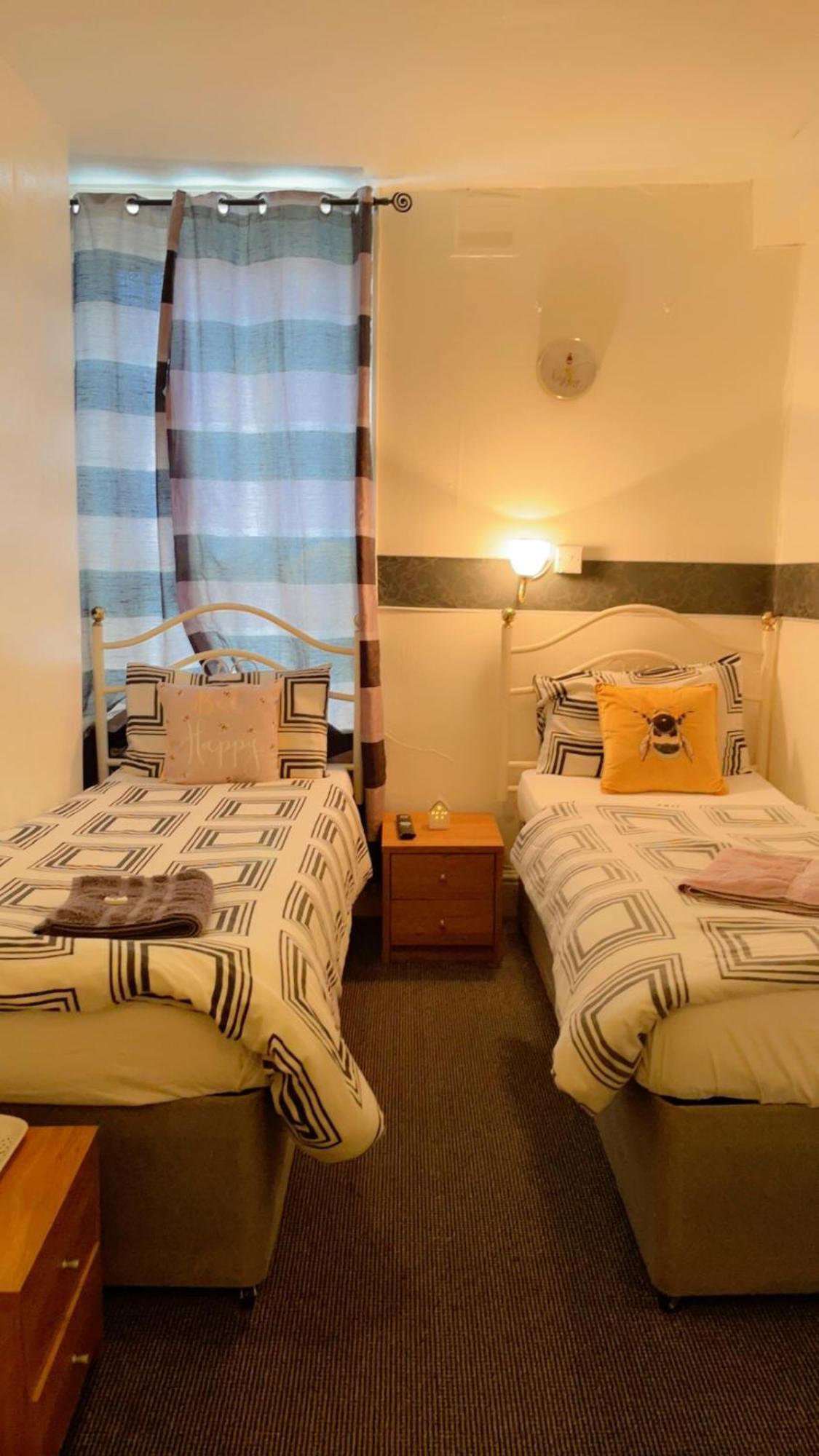 Fern Villa Hotel - Albert Road Blackpool Eksteriør bilde