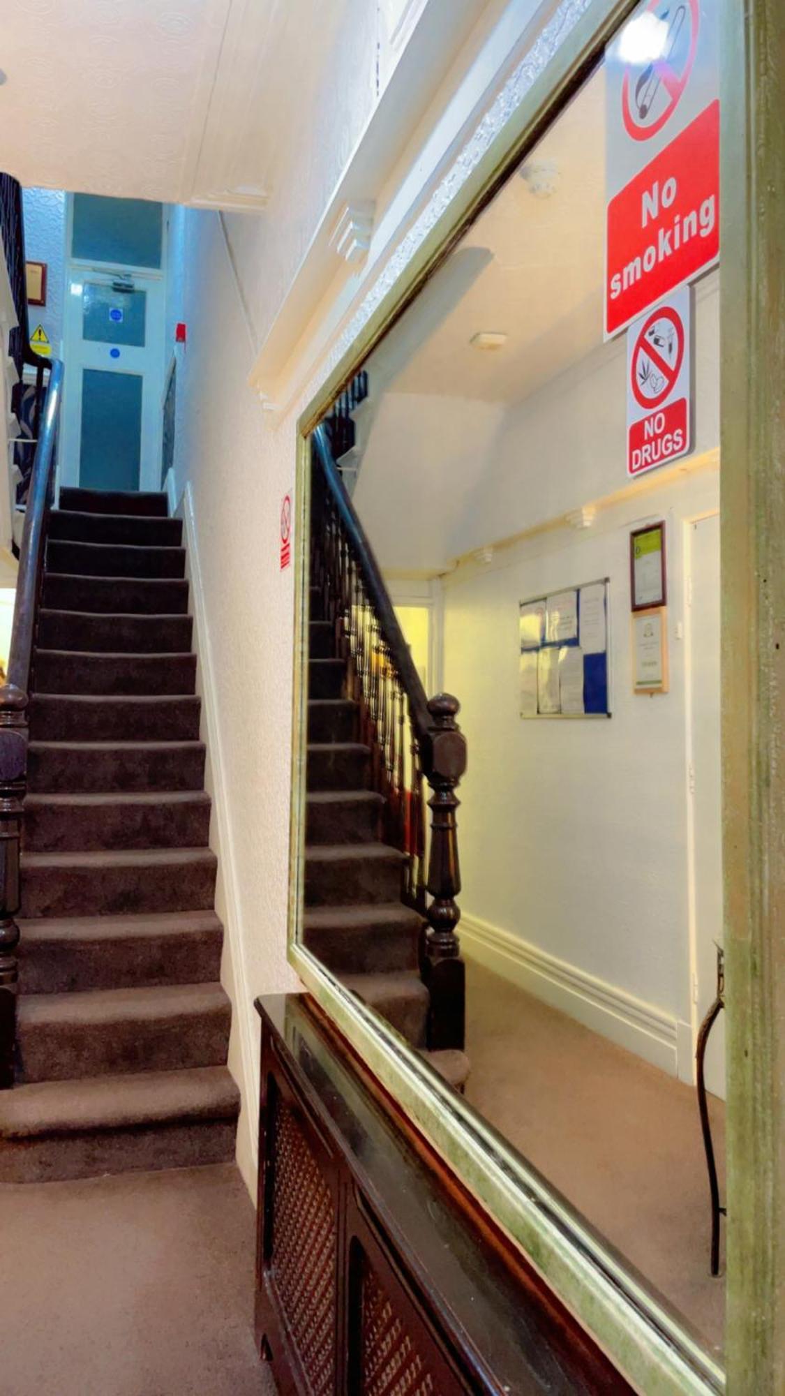 Fern Villa Hotel - Albert Road Blackpool Eksteriør bilde
