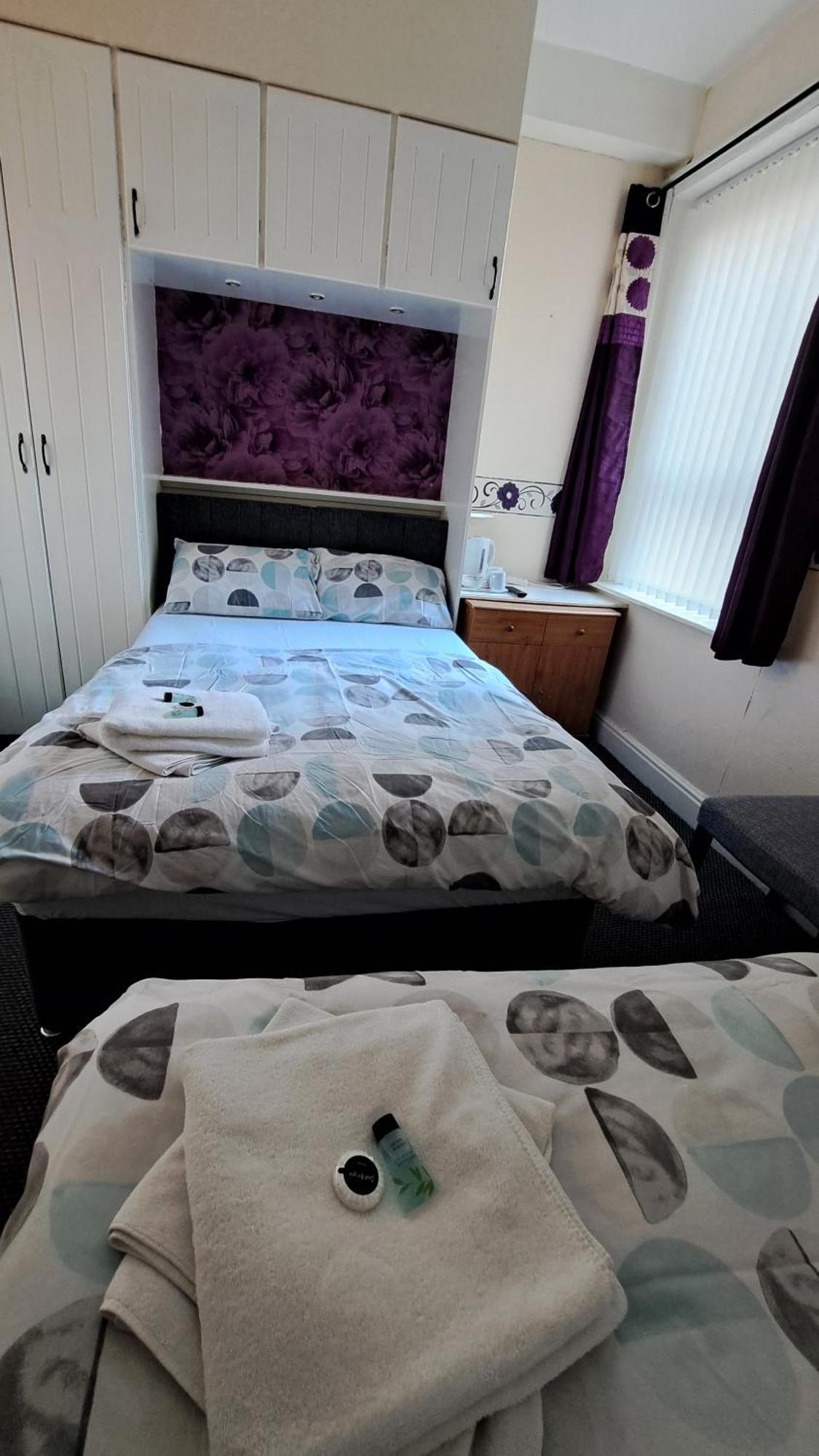 Fern Villa Hotel - Albert Road Blackpool Eksteriør bilde