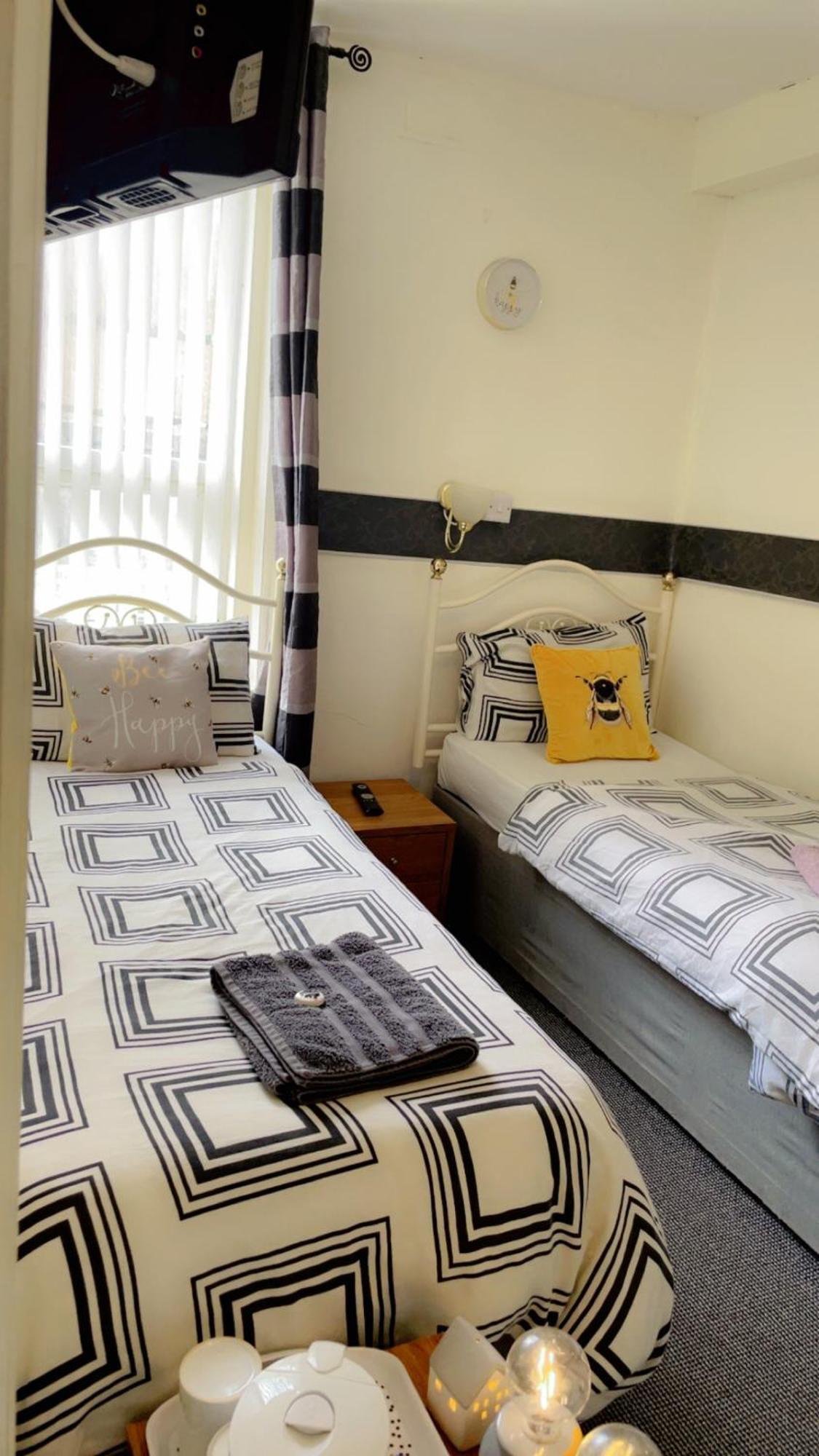 Fern Villa Hotel - Albert Road Blackpool Eksteriør bilde